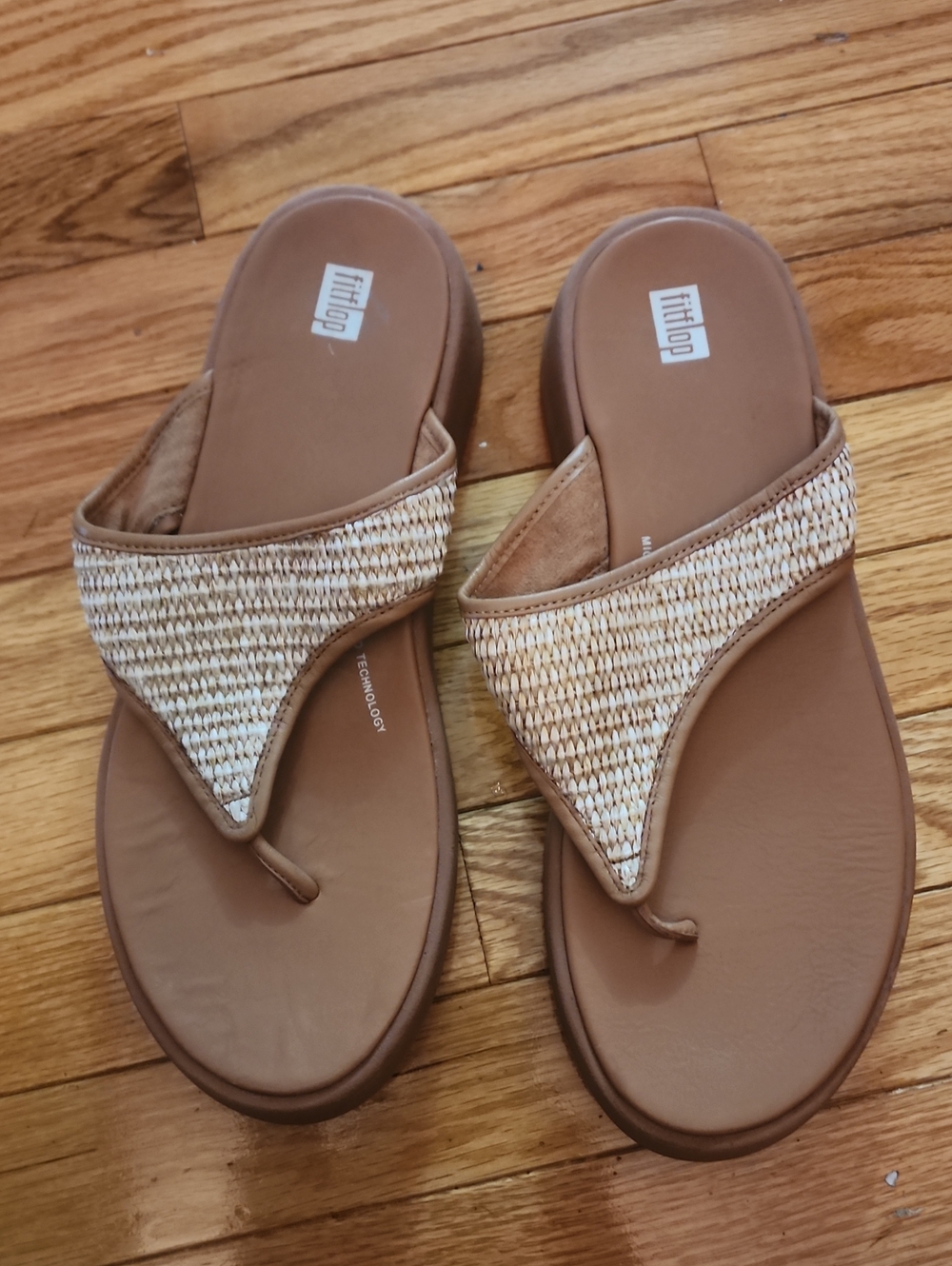 Fitflop F Mode Woven Raffia  Flatform Tan Latte Toe-Post Sandals